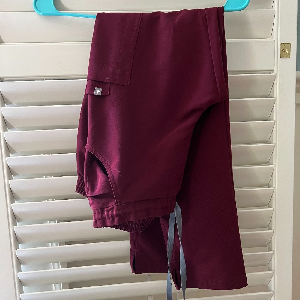 FIGS S Burgundy Technical Collection Cargo Scrub Pants
